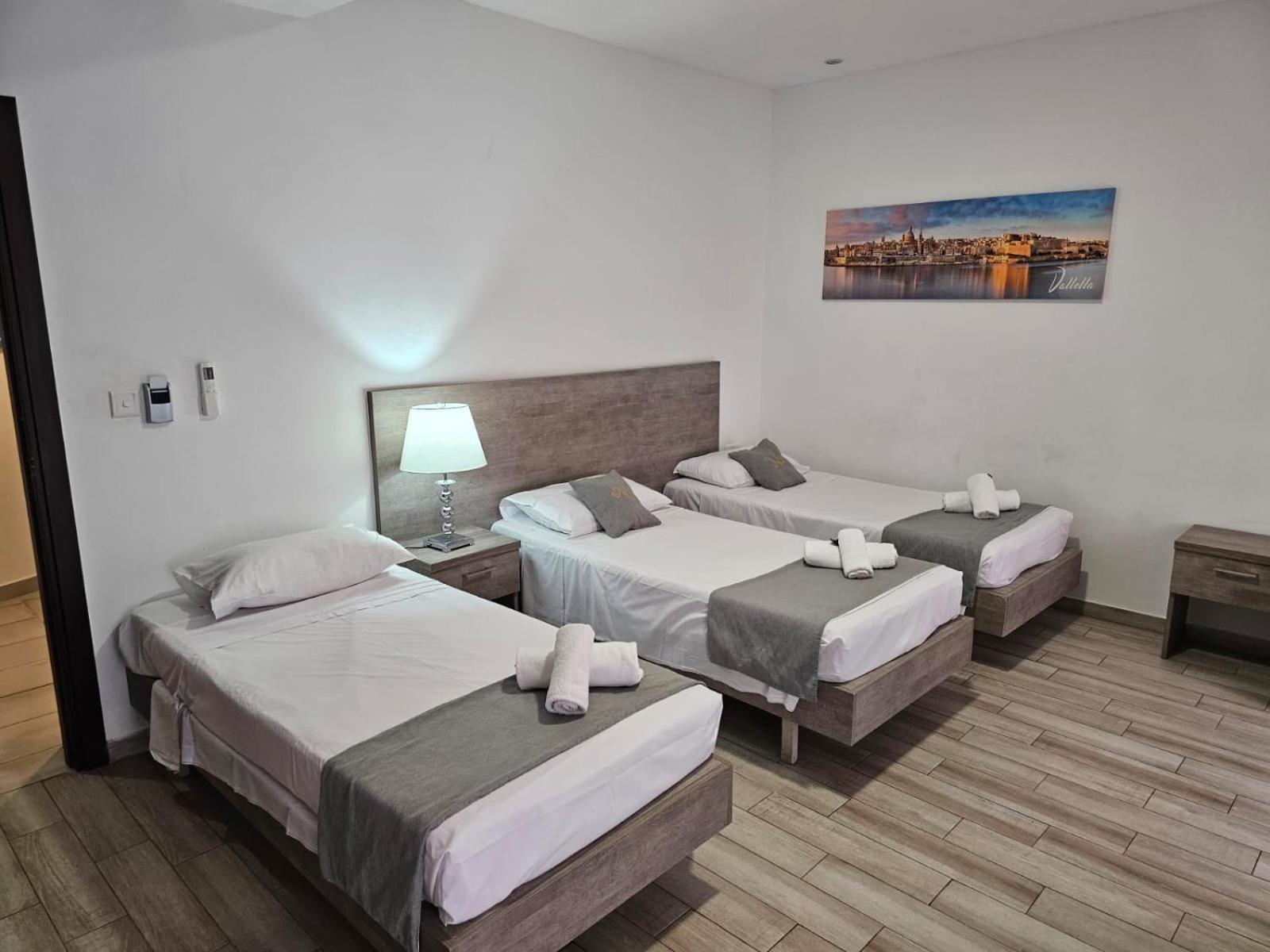 Napoli Suites Studios Aparthotel Saint Julian's Eksteriør bilde