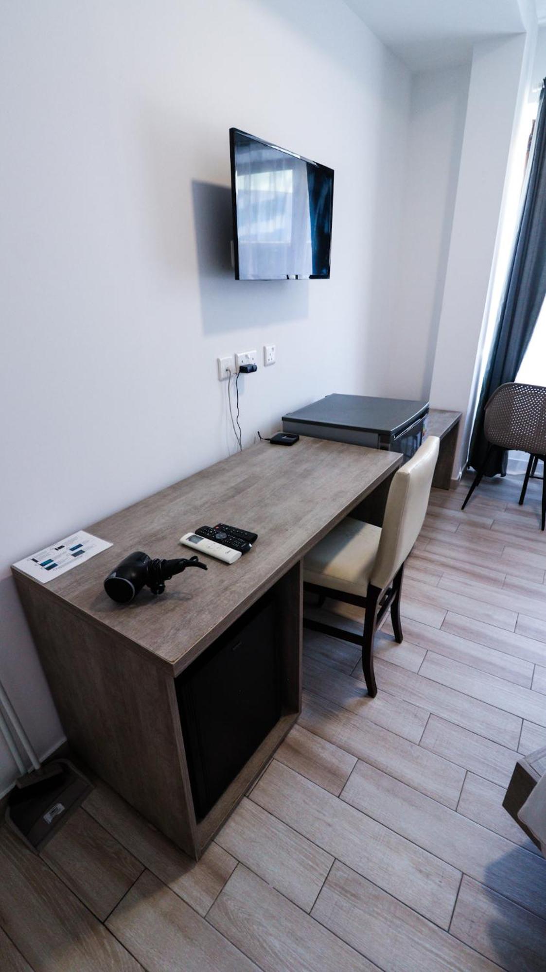 Napoli Suites Studios Aparthotel Saint Julian's Eksteriør bilde