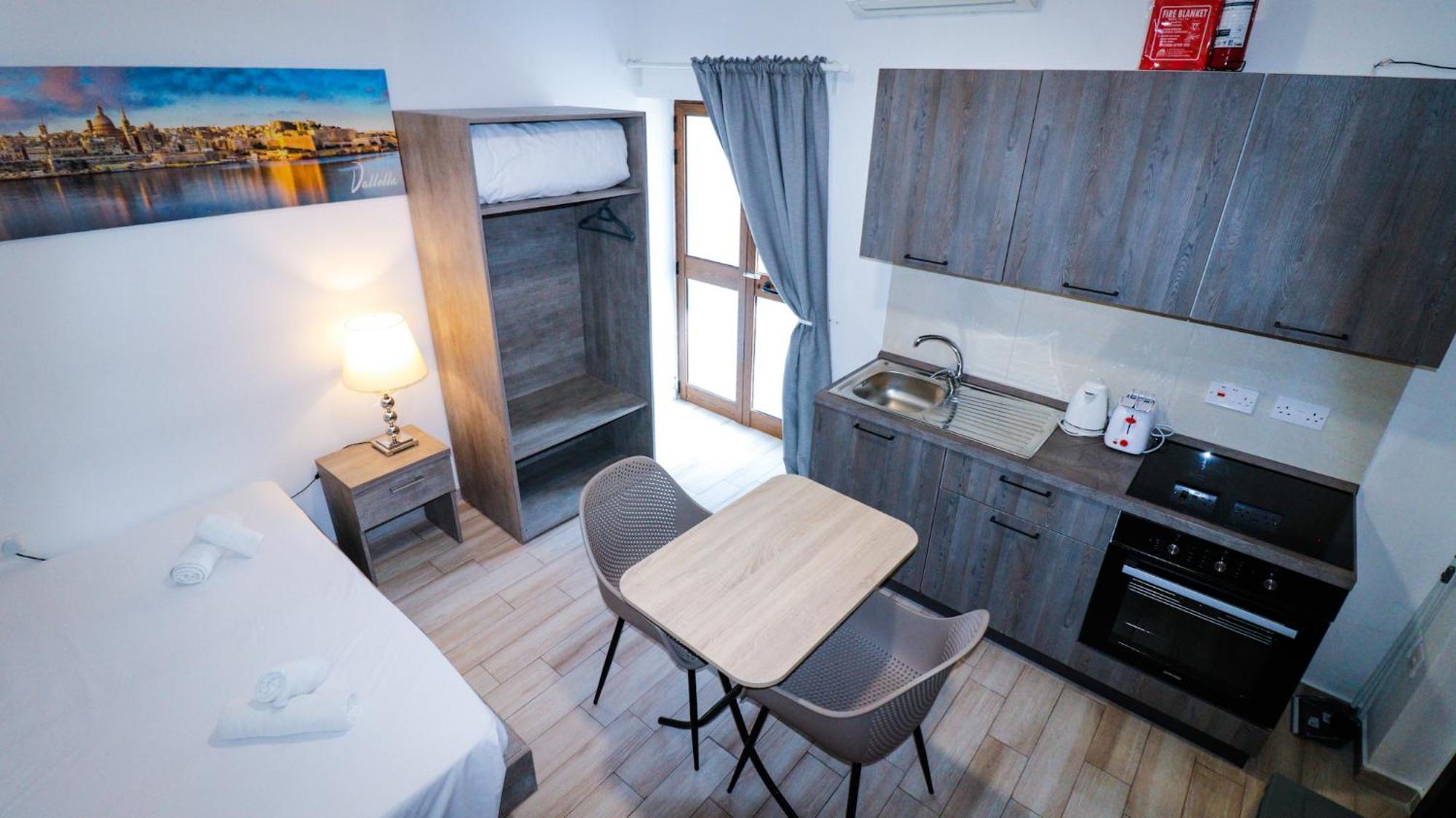 Napoli Suites Studios Aparthotel Saint Julian's Eksteriør bilde