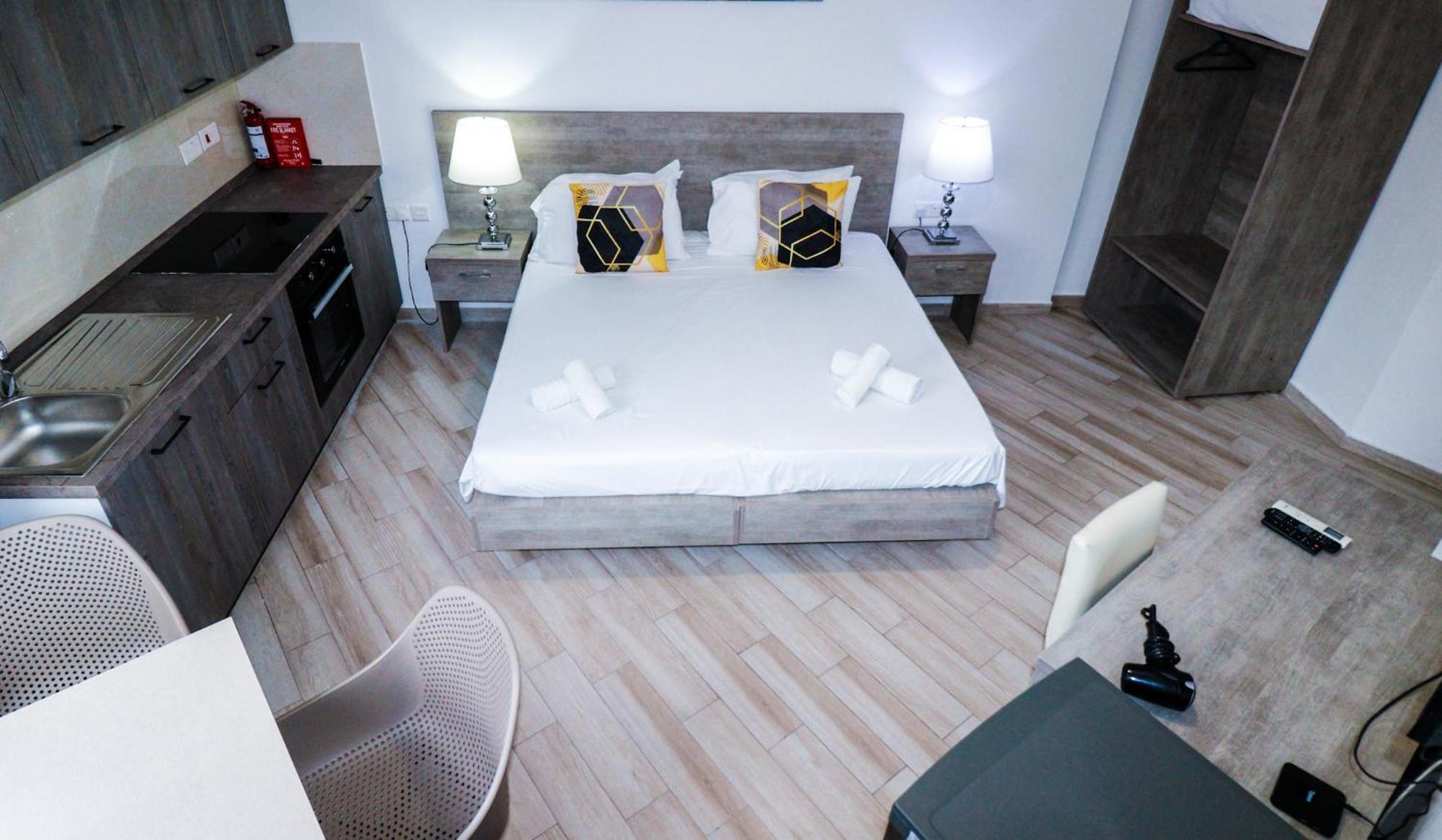 Napoli Suites Studios Aparthotel Saint Julian's Eksteriør bilde