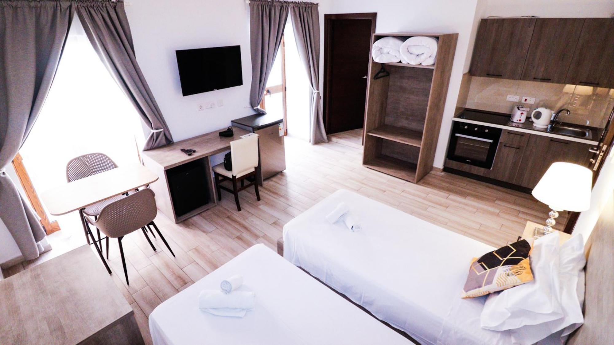 Napoli Suites Studios Aparthotel Saint Julian's Eksteriør bilde