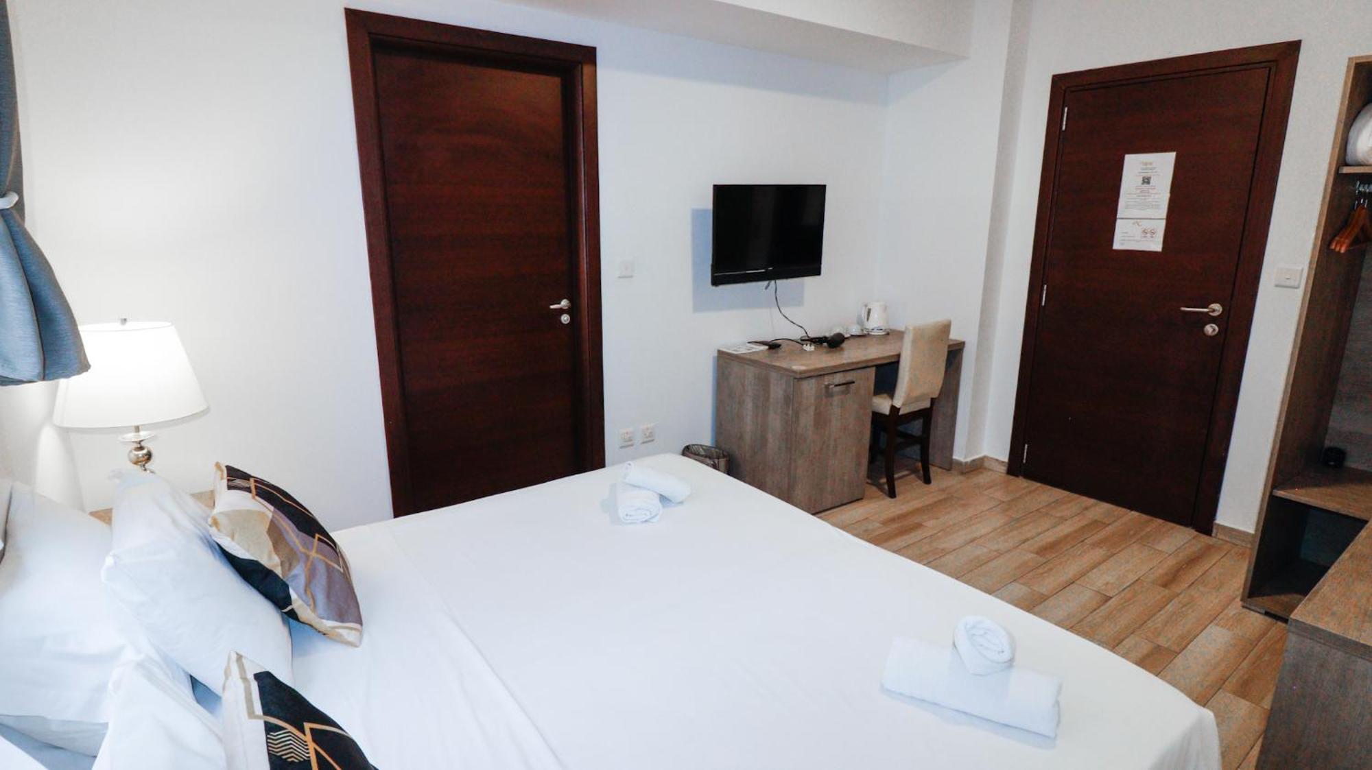 Napoli Suites Studios Aparthotel Saint Julian's Eksteriør bilde